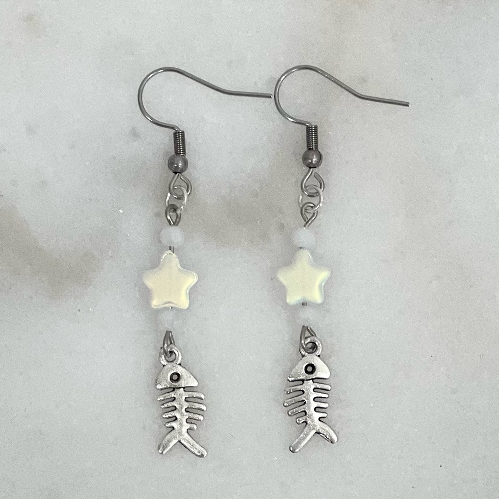 y2k cyber grunge acubi style irredecint star fish bone handmade dangle earrings